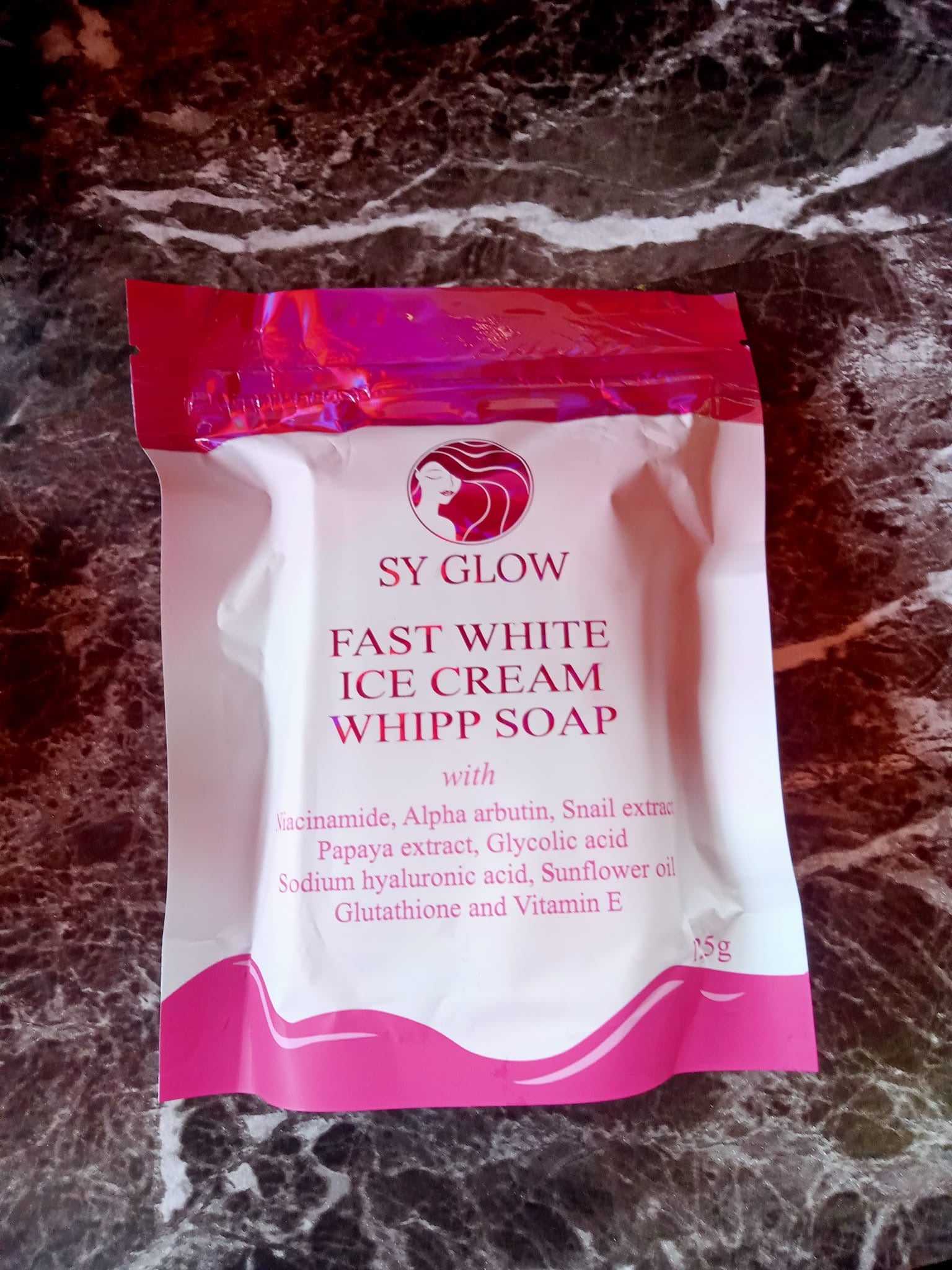 SY Glow Ice Cream Whipp Soap 125g exfoliating bar, creamy texture with visible lather and natural ingredients for smooth skin.